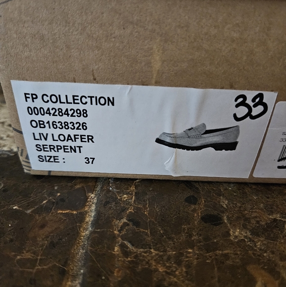 Free People Liv Loafer Serpent Green Sz 37 US  6.5/7 NEW IN BOX - Picture 10 of 10